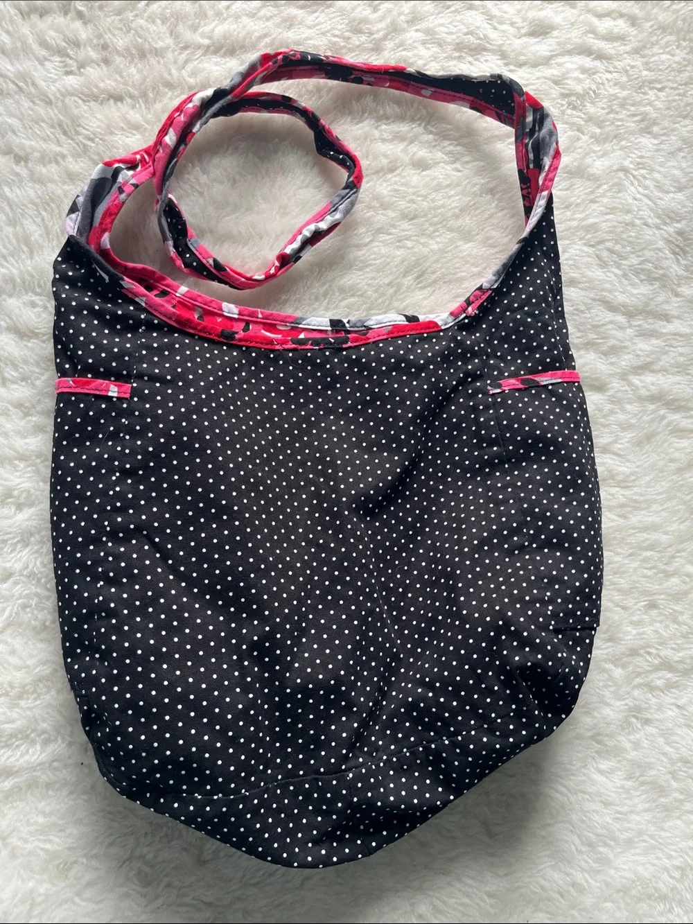 Thirty-one Inside Out Crossbody bag Bold Bloom Floral pattern